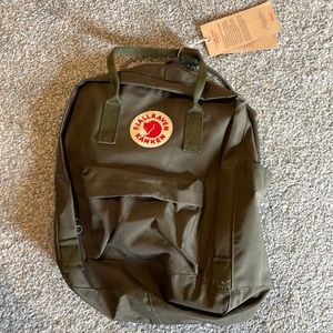 NWT Fjallraven Kanken Backpack